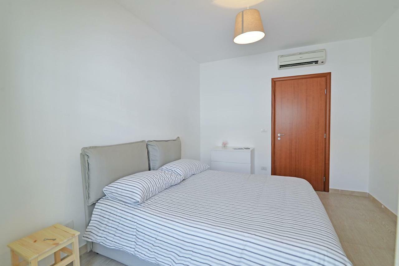 Casa Roberta Bed & Breakfast Monopoli Exterior photo