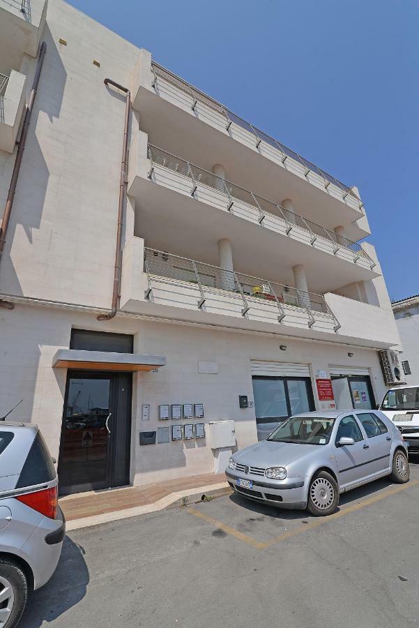 Casa Roberta Bed & Breakfast Monopoli Exterior photo